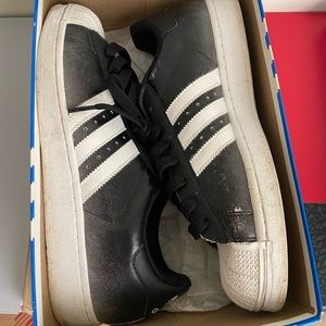 Adidas superstar size 10